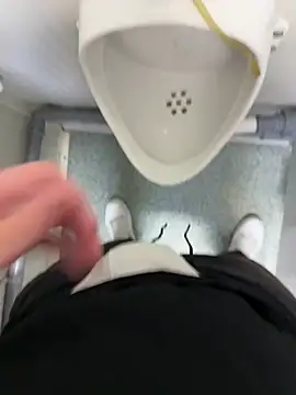 Snapshot of KingAdonisss chatting on 02-01-26, 06:45 KingAdonisss online show from 02-01-26, 06:45