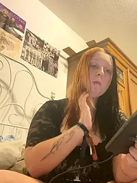 Snapshot of SweetieLina chatting on 10-14-25, 05:14 SweetieLina online show from 10-14-25, 05:14