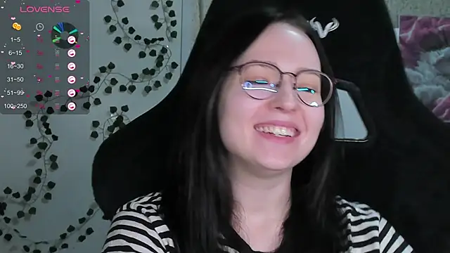 Snapshot of power_robynn chatting on 02-26-26, 03:22 power robynn online show from 02-26-26, 03:22