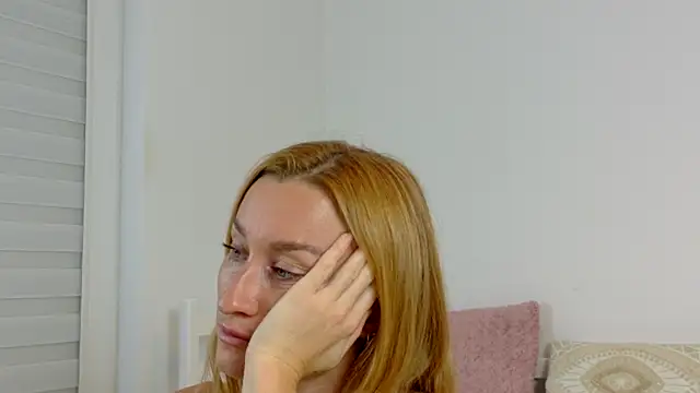 MysticRoxanne online show from 10-06-25, 04:59