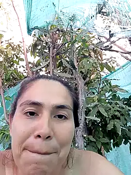 Snapshot of single-mother-indecent- chatting on 10-17-25, 11:35 single-mother-indecent- online show from 10-17-25, 11:35