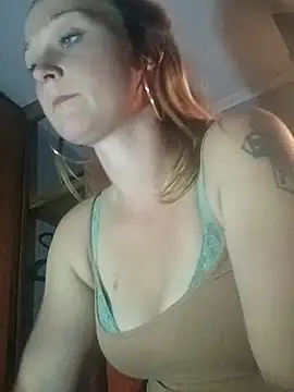 Queen2454 online show from 04-13-26, 09:15