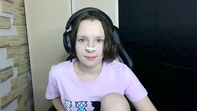 Diana-back online show from 11-13-25, 12:26