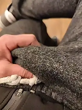 thonyx93 online show from 12-03-25, 08:18