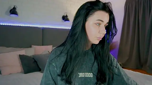 Snapshot of Black___Barbie chatting on 09-28-25, 07:52 Black Barbie online show from 09-28-25, 07:52