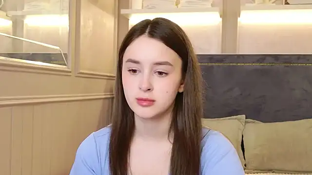 EvaSwen online show from 04-12-26, 06:02