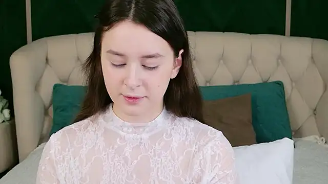 EvaSwen online show from 04-18-26, 04:11