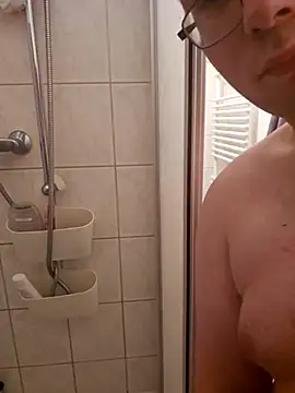 Snapshot of stivi2526 chatting on 01-06-26, 11:18 stivi2526 online show from 01-06-26, 11:18