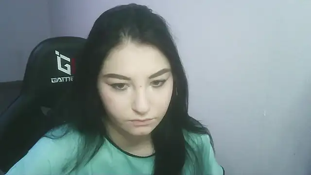 Snapshot of meow_woem chatting on 11-01-25, 07:54 meow woem online show from 11-01-25, 07:54