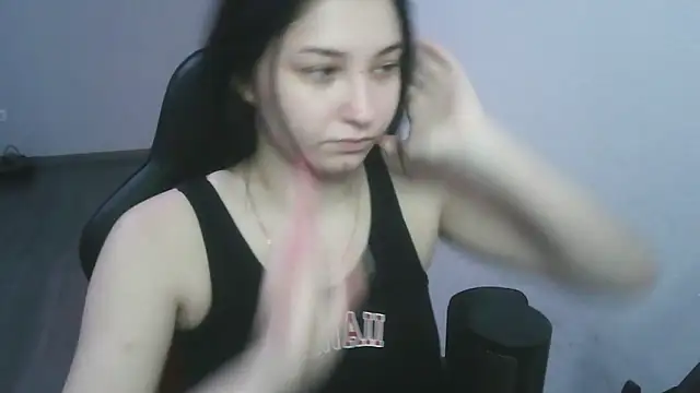 Snapshot of meow_woem chatting on 11-06-25, 07:42 meow woem online show from 11-06-25, 07:42