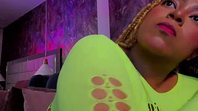 Fenty melo online show from 11-17-25, 03:56