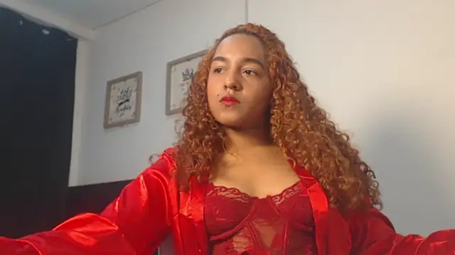 Snapshot of SelenaMoon_12 chatting on 10-13-25, 07:03 SelenaMoon 12 online show from 10-13-25, 07:03