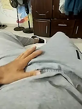 Snapshot of Valen_Squirt04 chatting on 10-03-25, 05:10 Valen Squirt04 online show from 10-03-25, 05:10