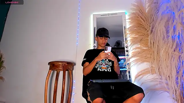 milo crave online show from 10-08-25, 12:36