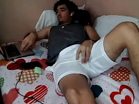 Snapshot of ThiagoDeseo chatting on 10-17-25, 02:26 ThiagoDeseo online show from 10-17-25, 02:26