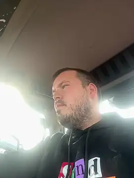 Snapshot of dirtyboy996 chatting on 09-30-25, 01:38 dirtyboy996 online show from 09-30-25, 01:38