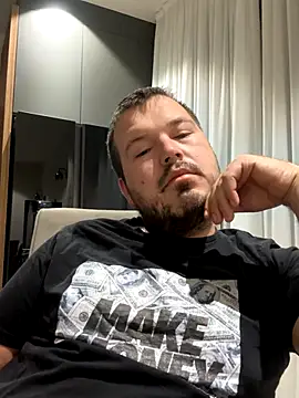 Snapshot of dirtyboy996 chatting on 10-06-25, 04:21 dirtyboy996 online show from 10-06-25, 04:21