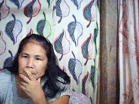 Snapshot of milagrose_rose chatting on 10-04-25, 08:34 milagrose rose online show from 10-04-25, 08:34