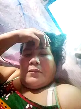 Snapshot of milagrose_rose chatting on 10-12-25, 12:04 milagrose rose online show from 10-12-25, 12:04