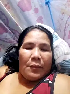 Snapshot of milagrose_rose chatting on 10-13-25, 01:55 milagrose rose online show from 10-13-25, 01:55