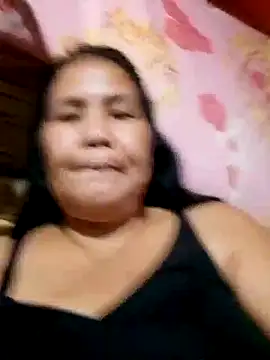 Snapshot of milagrose_rose chatting on 10-18-25, 11:05 milagrose rose online show from 10-18-25, 11:05