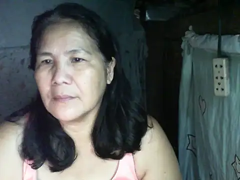 Snapshot of milagrose_rose chatting on 10-25-25, 08:14 milagrose rose online show from 10-25-25, 08:14