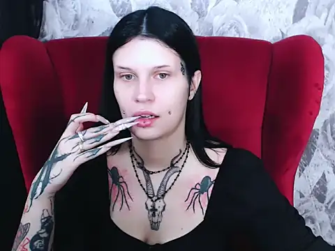 Snapshot of VenomDoll chatting on 10-12-25, 07:13 VenomDoll online show from 10-12-25, 07:13