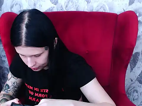 Snapshot of VenomDoll chatting on 11-07-25, 02:28 VenomDoll online show from 11-07-25, 02:28