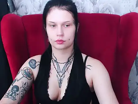 Snapshot of VenomDoll chatting on 11-30-25, 08:13 VenomDoll online show from 11-30-25, 08:13