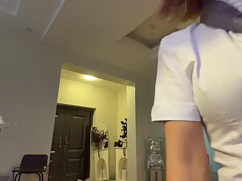 xiaowan x online show from 11-18-25, 08:19