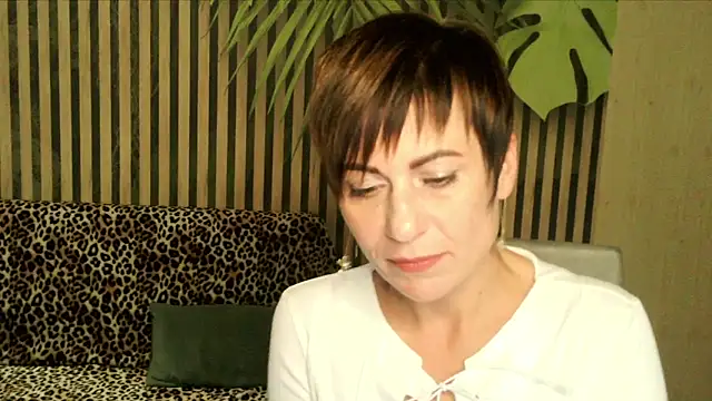 Ashley Brookss online show from 10-10-25, 03:22