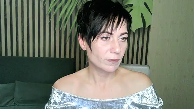 Ashley Brookss online show from 10-24-25, 08:16