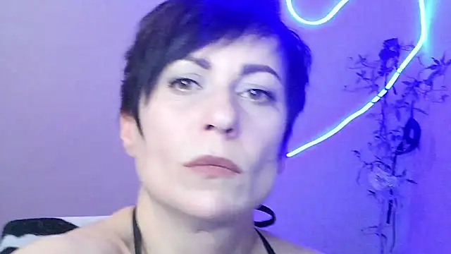 Ashley Brookss online show from 11-02-25, 04:42