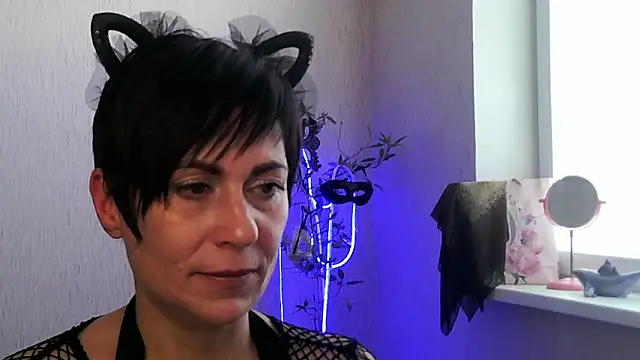 Ashley Brookss online show from 11-15-25, 11:18