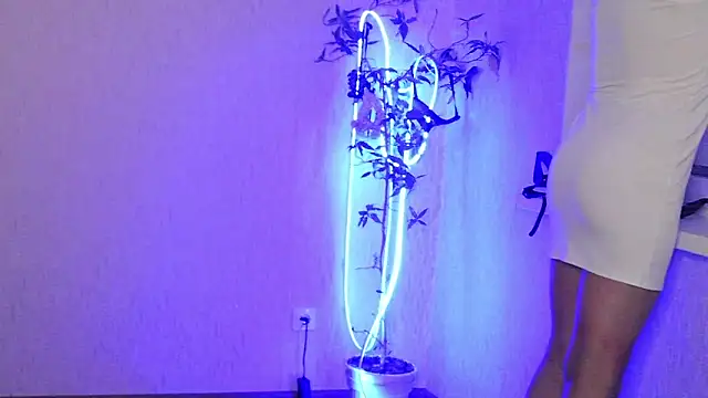 Ashley Brookss online show from 12-05-25, 03:30