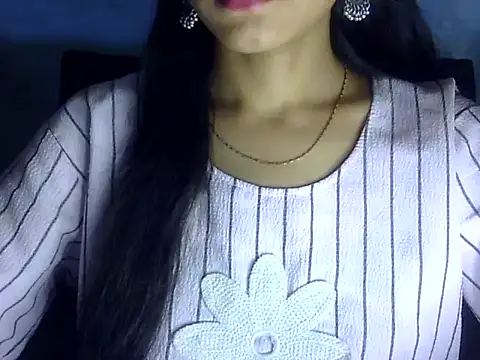 Snapshot of Shazi_1 chatting on 06-20-26, 02:42 Shazi 1 online show from 06-20-26, 02:42