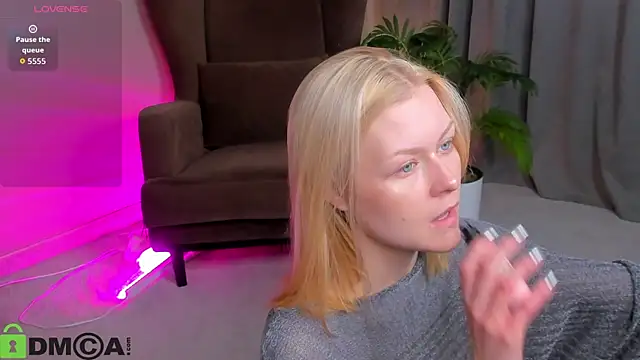 Snapshot of Callista_a chatting on 10-20-25, 11:32 Callista a online show from 10-20-25, 11:32