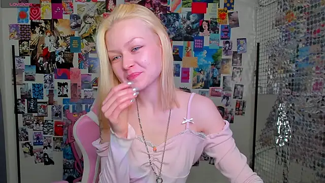 Snapshot of Callista_a chatting on 11-04-25, 11:09 Callista a online show from 11-04-25, 11:09