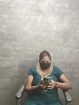 Snapshot of Rasili_bhabhi10 chatting on 10-08-25, 04:48 Rasili bhabhi10 online show from 10-08-25, 04:48