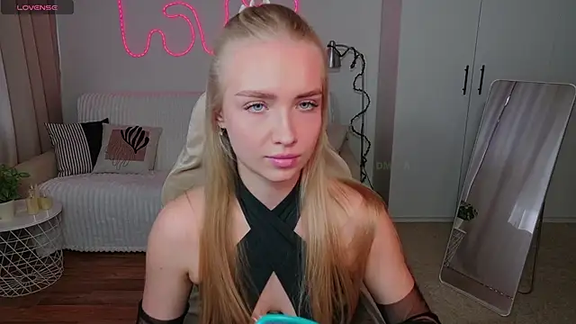 TessaGrays online show from 04-13-26, 11:05