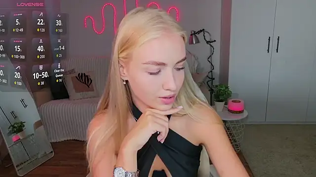 Snapshot of TessaGrays chatting on 07-17-26, 11:06 TessaGrays online show from 07-17-26, 11:06