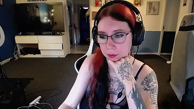 TattooedGirls online show from 10-17-25, 07:55