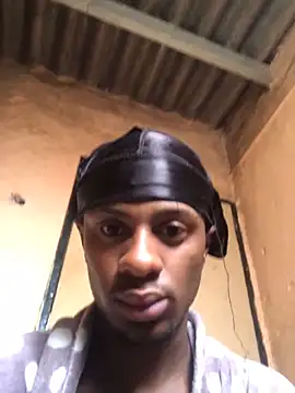 Snapshot of Awelarn chatting on 10-29-25, 05:31 Awelarn online show from 10-29-25, 05:31