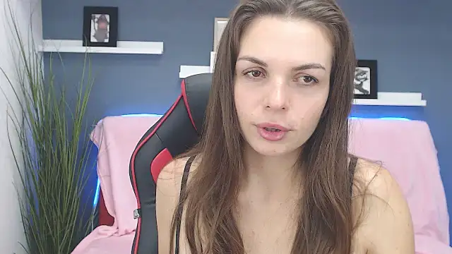 Snapshot of Sophiia_Starr chatting on 10-02-25, 06:31 Sophiia Starr online show from 10-02-25, 06:31