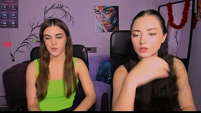 Snapshot of lina_fox12 chatting on 11-17-25, 01:28 lina fox12 online show from 11-17-25, 01:28