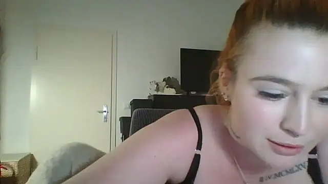 sexycurvy- online show from 11-25-25, 09:15