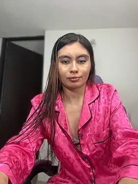 Im Natashaaaa online show from 10-18-25, 10:32