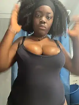 Snapshot of GyaaL chatting on 10-16-25, 08:04 GyaaL online show from 10-16-25, 08:04