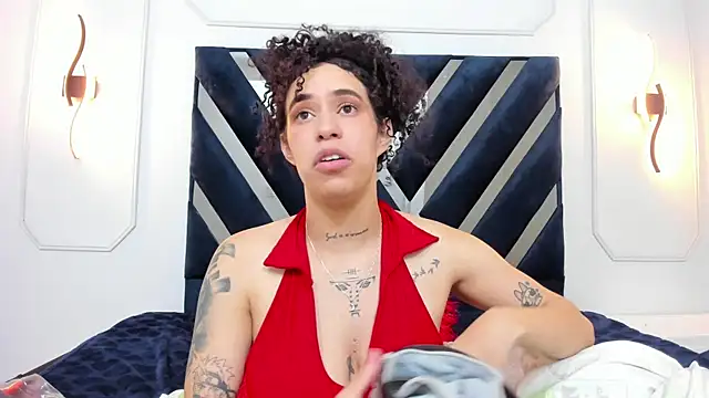 Snapshot of Annie_roselle chatting on 01-05-26, 05:27 Annie roselle online show from 01-05-26, 05:27