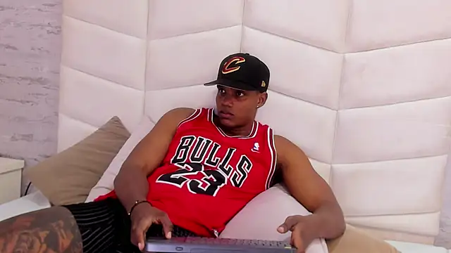 jax black online show from 11-12-25, 07:13